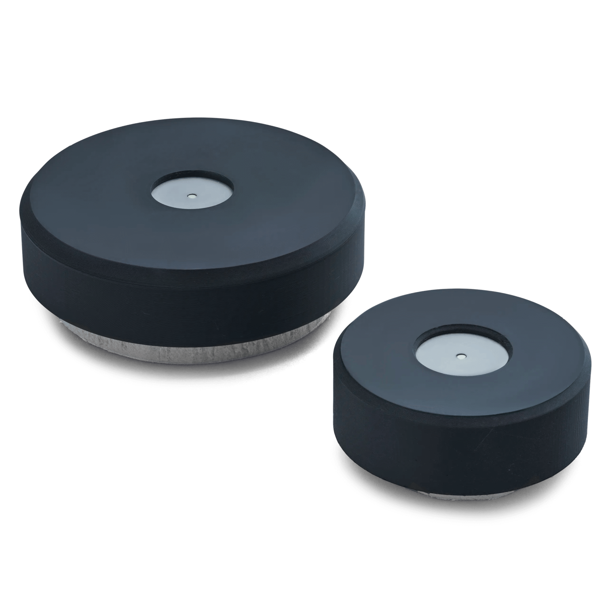 Two sample holders for solids with background insulation